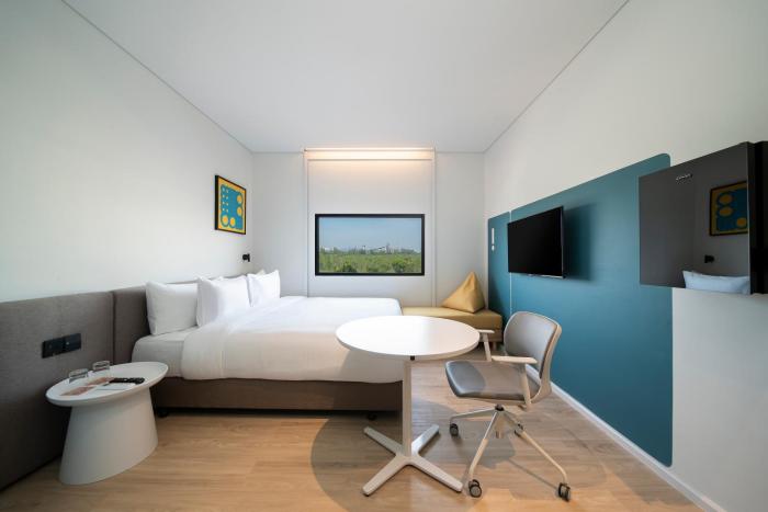 go hotel sriracha at central si racha