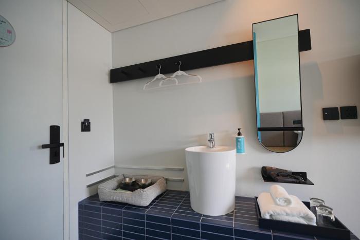 go hotel sriracha at central si racha