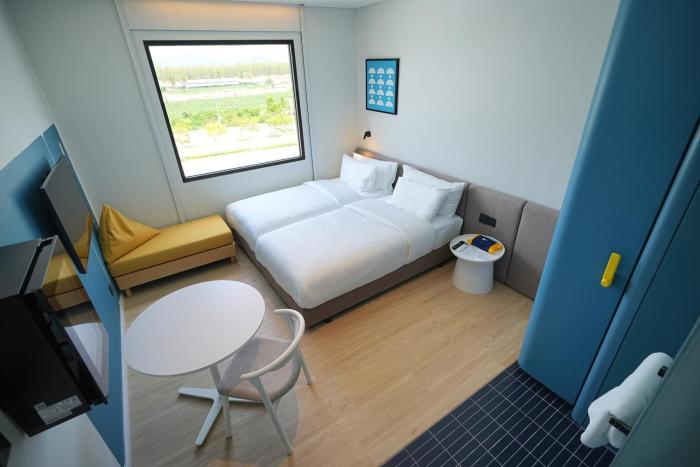 go hotel sriracha at central si racha