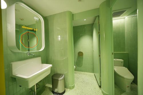 go hotel sriracha at central si racha