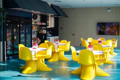 go hotel sriracha at central si racha