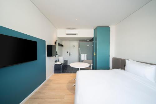 go hotel sriracha at central si racha