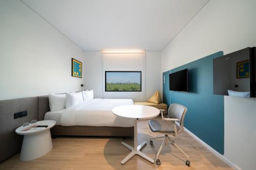 go hotel sriracha at central si racha