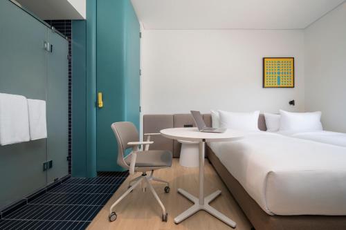 go hotel sriracha at central si racha