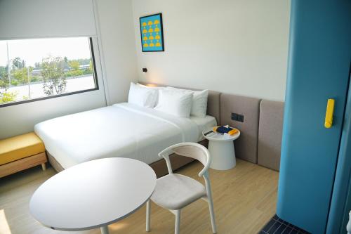 go hotel sriracha at central si racha