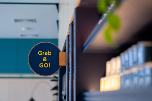 go hotel sriracha at central si racha