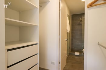 wynwood dean valdivia