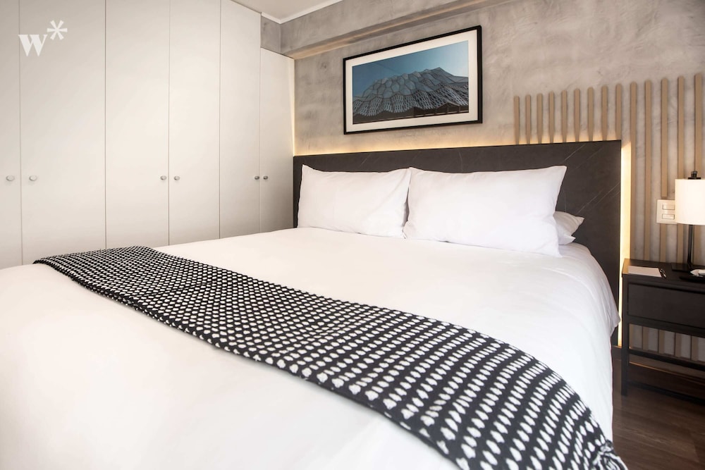 wynwood dean valdivia