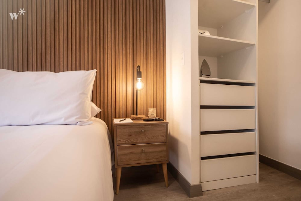 wynwood dean valdivia