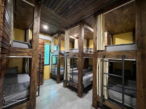 lapis restaurant and hostel