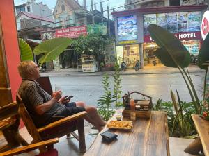 lapis restaurant and hostel