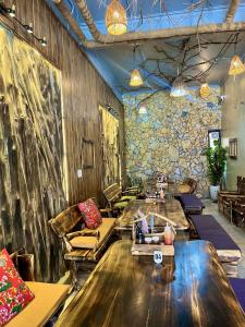 lapis restaurant and hostel