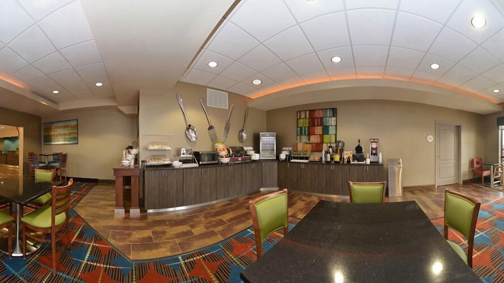 holiday inn express and suites junction city by ihg