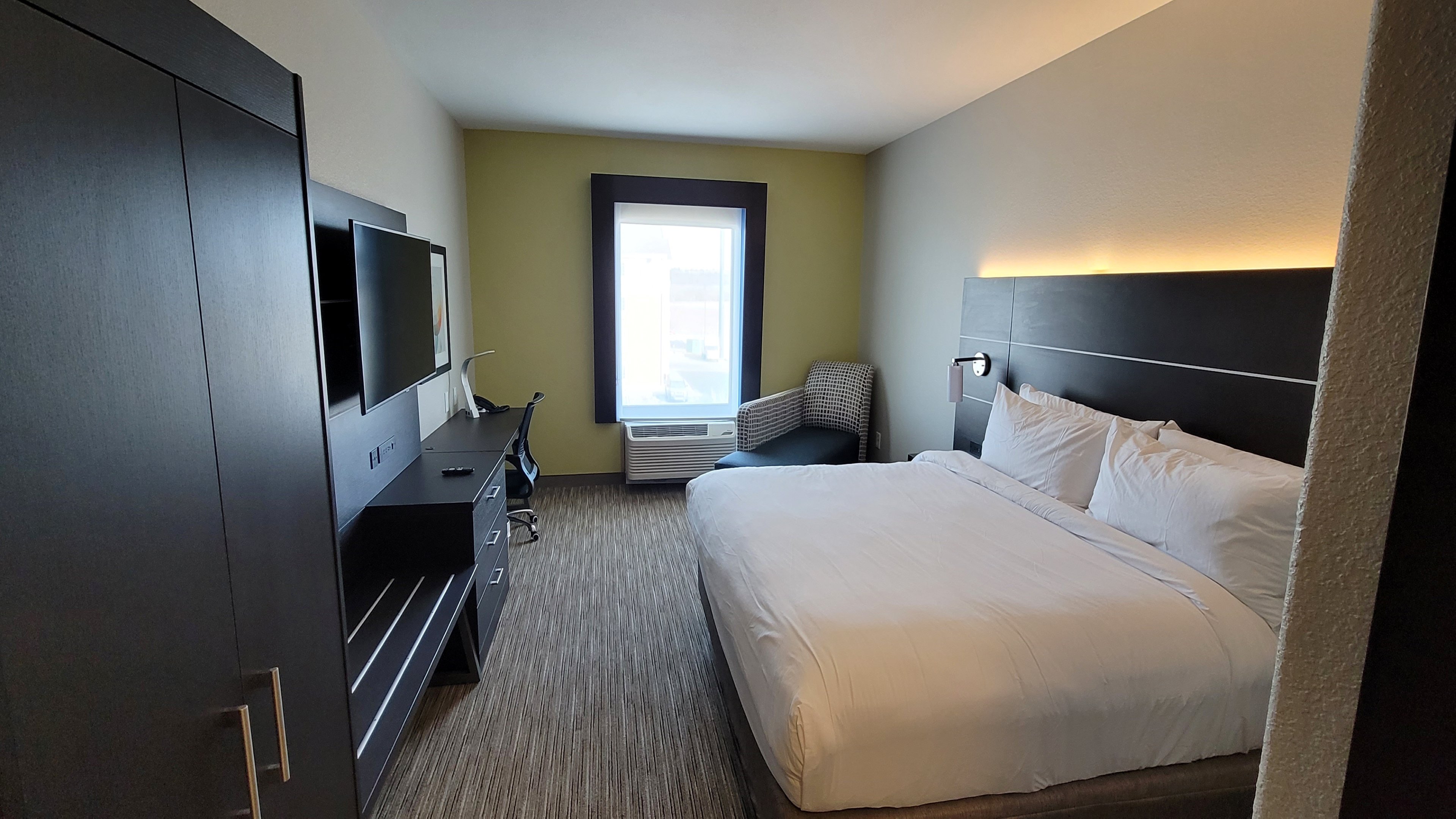 holiday inn express and suites junction city by ihg