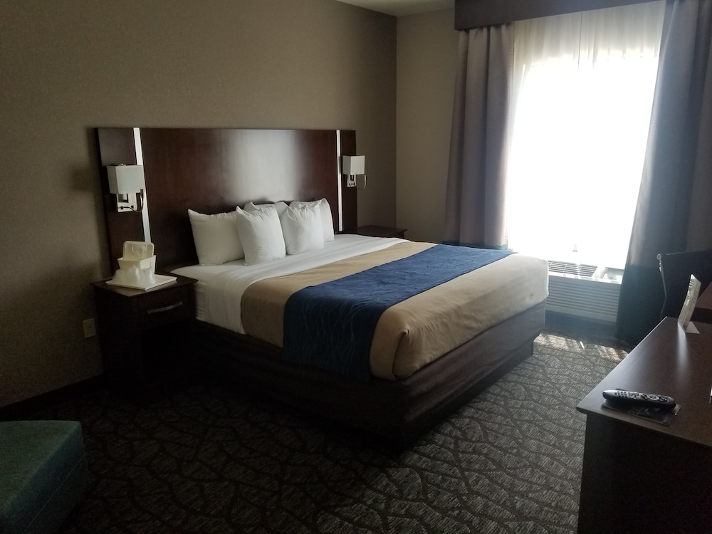 holiday inn express and suites junction city by ihg