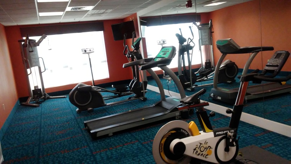holiday inn express and suites junction city by ihg