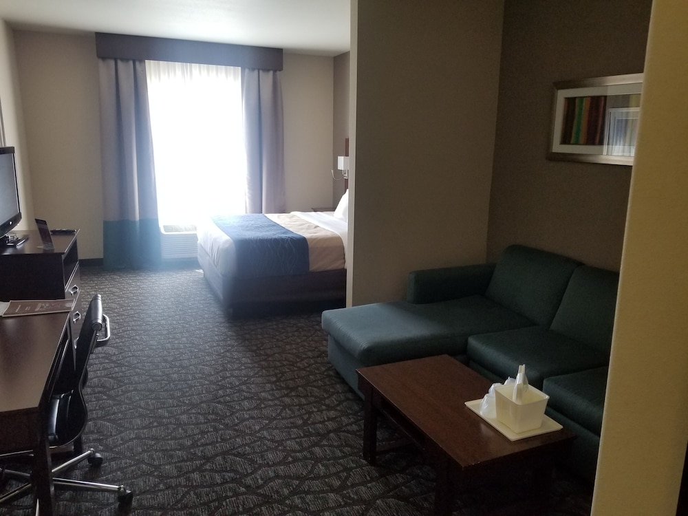 holiday inn express and suites junction city by ihg