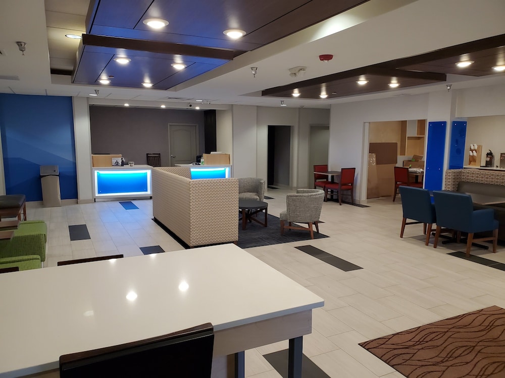 holiday inn express and suites junction city by ihg