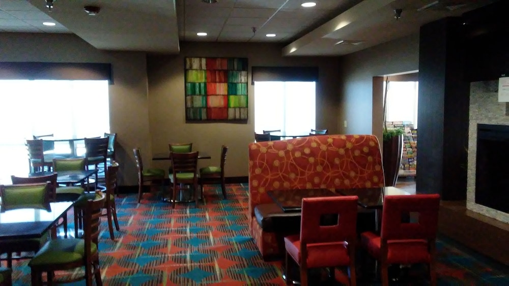 holiday inn express and suites junction city by ihg