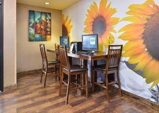 holiday inn express and suites junction city by ihg
