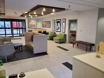 Holiday Inn Express & Suites Junction City By Ihg,Junction City>>Fort Riley,3 star