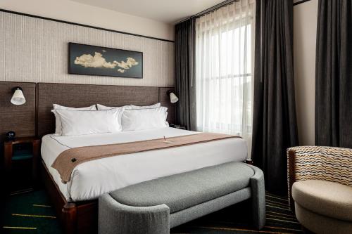 flat iron hotel