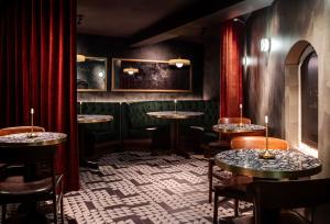 flat iron hotel