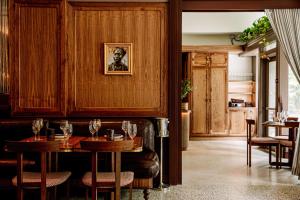 flat iron hotel