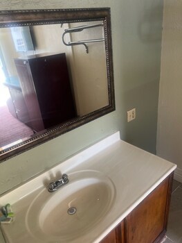 the grand motel inn and suite louisville