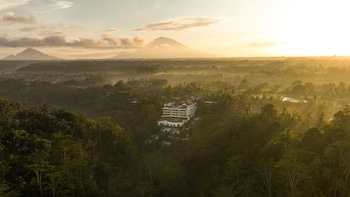 cicada luxury resort ubud