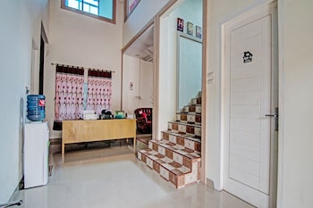 oyo 92211 timur raya homestay syariah