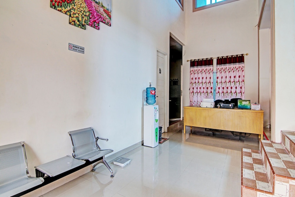 oyo 92211 timur raya homestay syariah