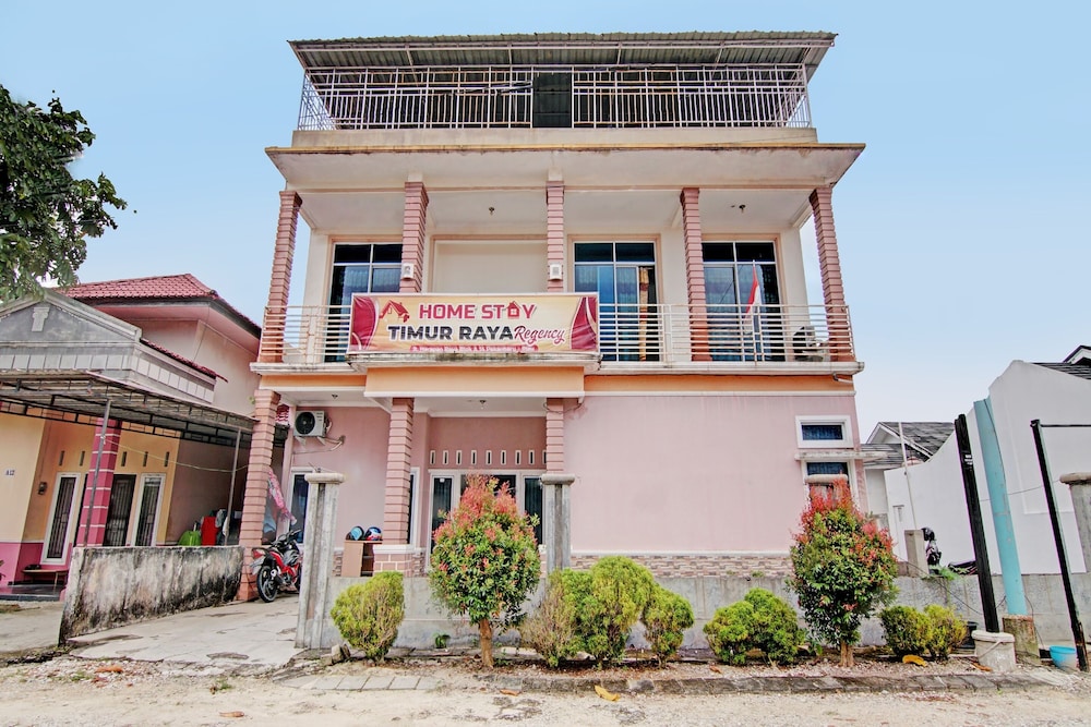 oyo 92211 timur raya homestay syariah