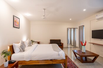 the silver chimes suites