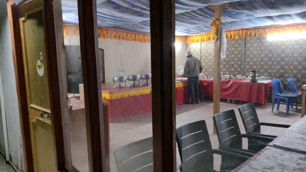 soma retreat cottage pangong lake