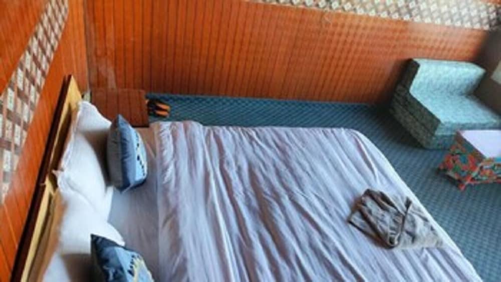 soma retreat cottage pangong lake