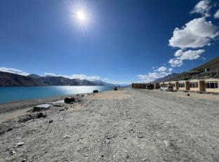 soma retreat cottage pangong lake