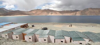 soma retreat cottage pangong lake