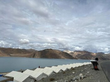 soma retreat cottage pangong lake