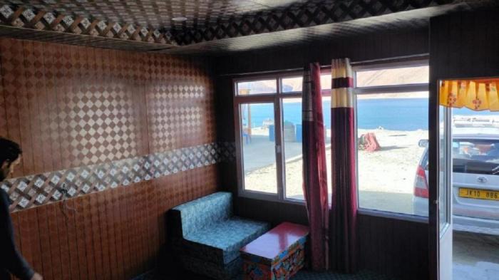 soma retreat cottage pangong lake