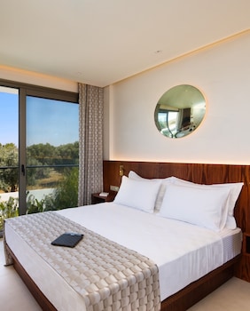 the xon hotel