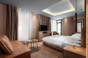 penthouse residence by caerus management