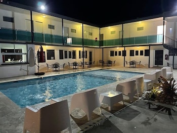 douglas highway hotel