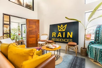 rain airport bnb