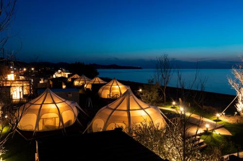 picnic garden glamping