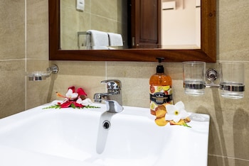 crystal shores self catering apartments