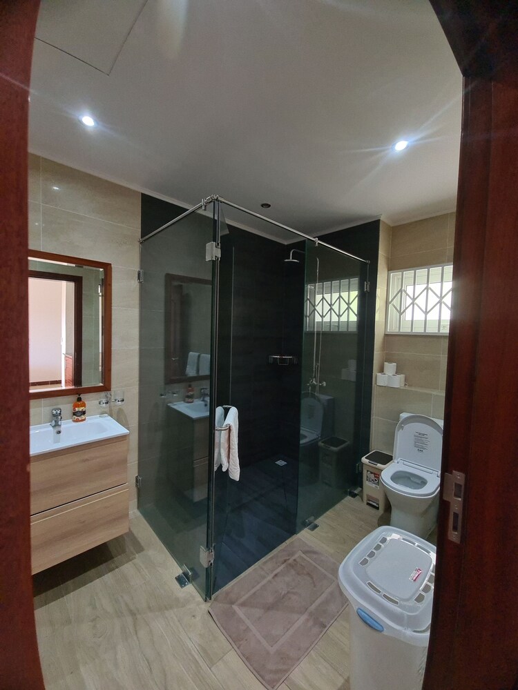crystal shores self catering apartments
