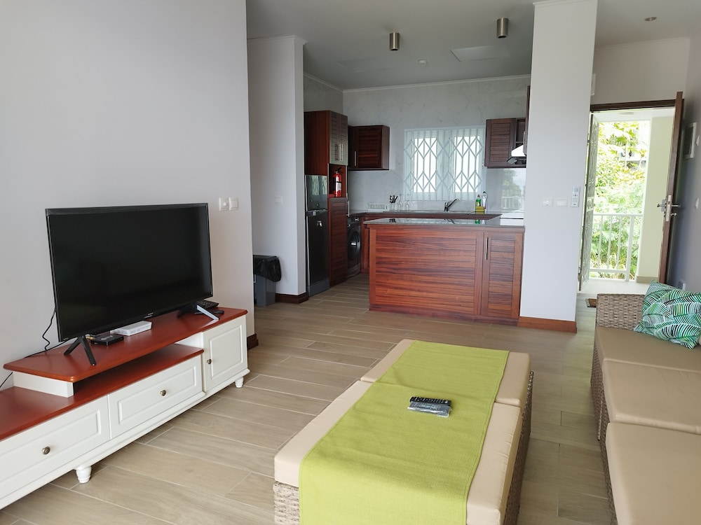 crystal shores self catering apartments