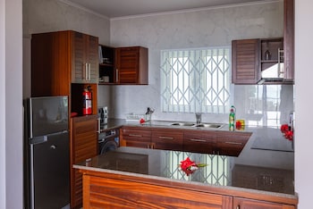 crystal shores self catering apartments