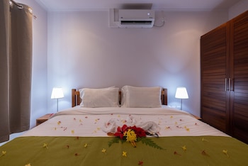 crystal shores self catering apartments